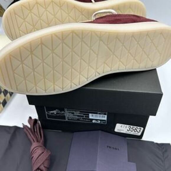 Men's Prada triangle logo suede sneakers size 8.5 US made in Italy - Picture 3 of 16